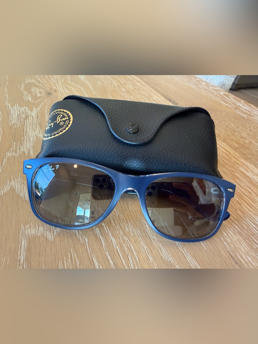 Ray-Ban Blue Wayfarer Sunglasses Polarized with Black Case